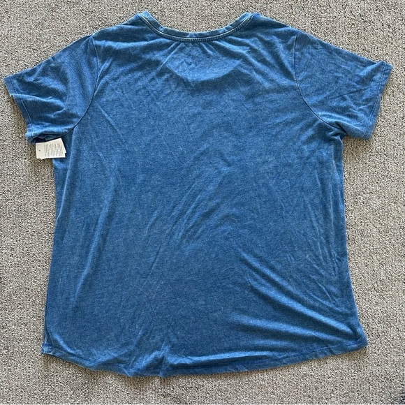 Disney Parks Mickey Mouse Tee Size 1X - Picture 6 of 6